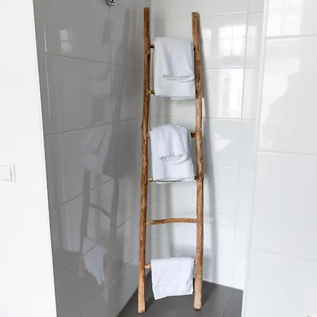 Wolf Kitchen & Bar 4*