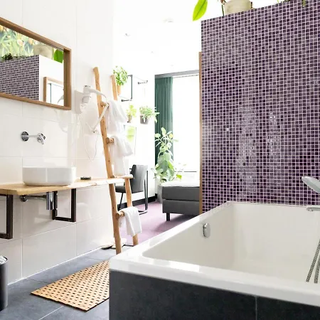 Wolf Kitchen & Bar Hotel