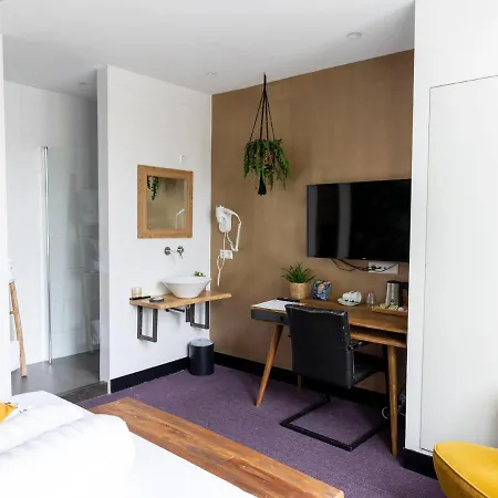 Wolf Kitchen & Bar Отель 4*