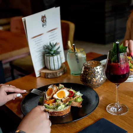 호텔 Wolf Kitchen & Bar 알크마르