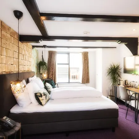 Wolf Kitchen & Bar 4* Алкмар