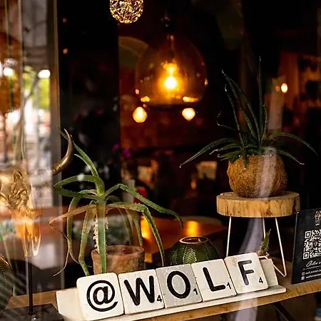 Wolf Kitchen & Bar 4*