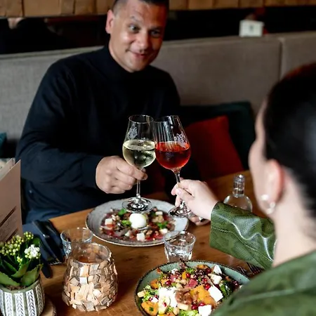 Hotel Wolf Kitchen & Bar 4*