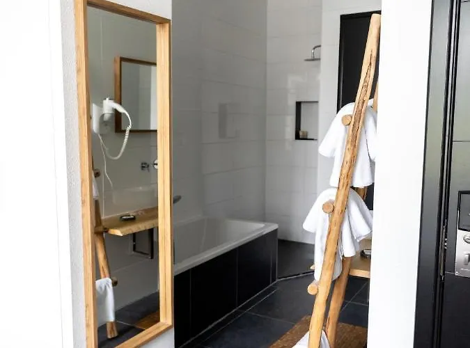 Hotel Wolf Kitchen & Bar 4*