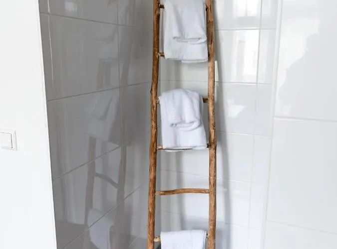 Wolf Kitchen & Bar 4*