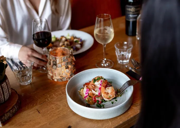 Hotel Wolf Kitchen & Bar