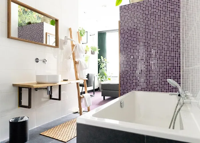 Wolf Kitchen & Bar Hotel