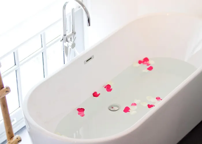 Wolf Kitchen & Bar Hotel 4*