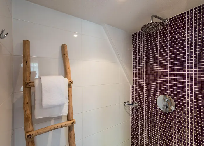 Wolf Kitchen & Bar 4*